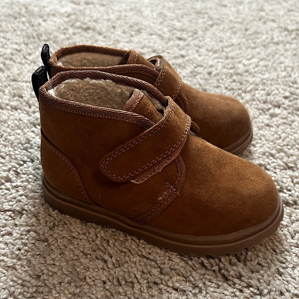 Cat & Jack Toddler Boots Size 8